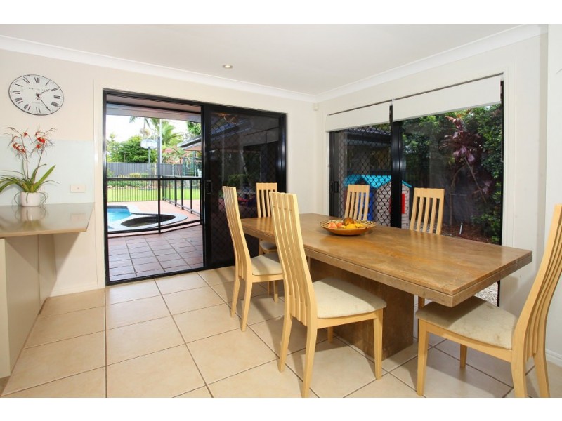 5 Mcilwraith Avenue, Sorrento QLD 4217