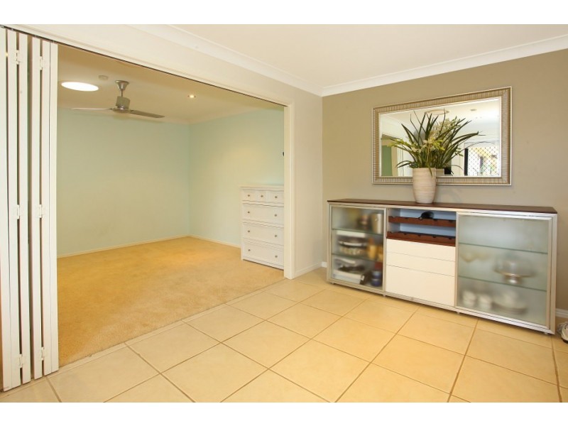 5 Mcilwraith Avenue, Sorrento QLD 4217