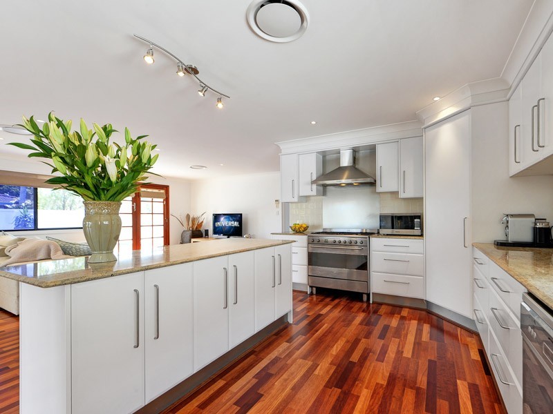 22 Forster Avenue, Sorrento QLD 4217