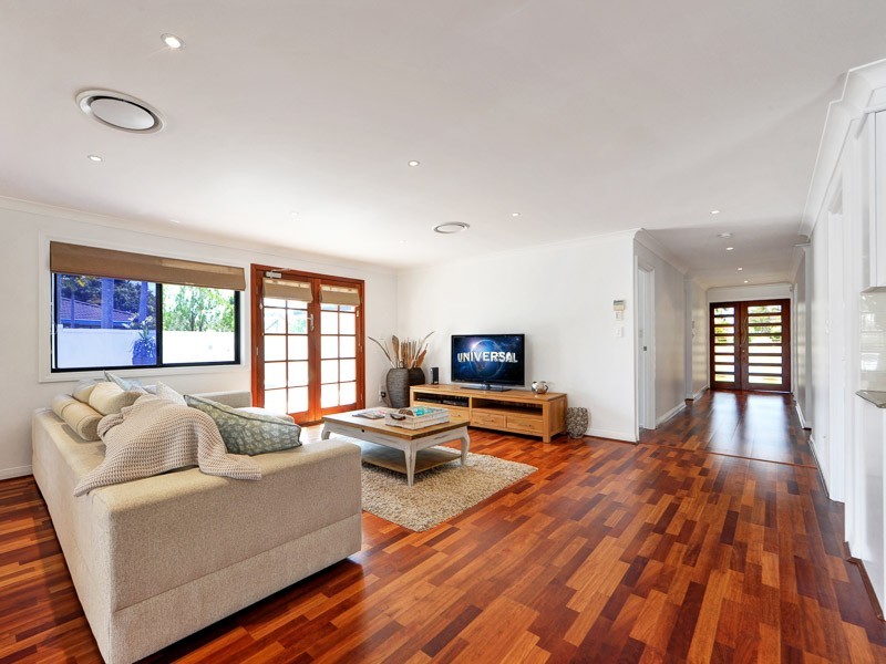 22 Forster Avenue, Sorrento QLD 4217