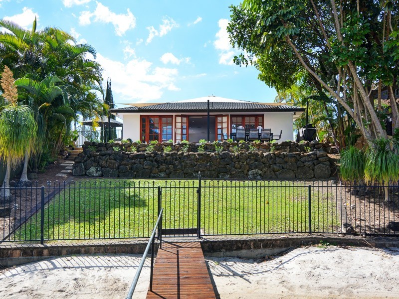 22 Forster Avenue, Sorrento QLD 4217