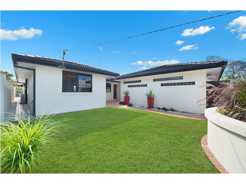 6 Tiwi Street, Sorrento QLD 4217