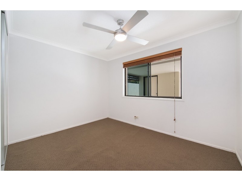 6 Tiwi Street, Sorrento QLD 4217