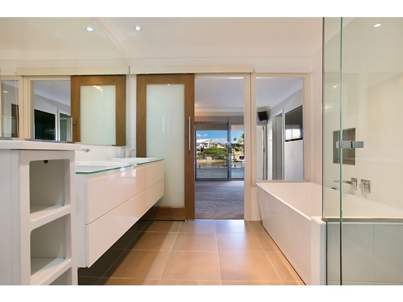 67 Boomerang Crescent, Sorrento QLD 4217