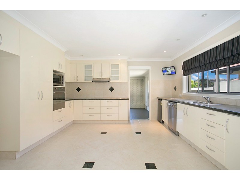 67 Boomerang Crescent, Sorrento QLD 4217