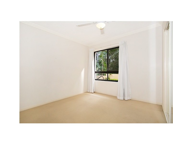 2/22 First Ave, Broadbeach QLD 4218
