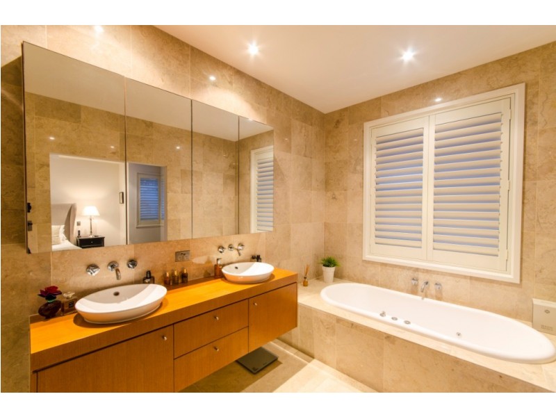 3/17 Marseille Court, Sorrento QLD 4217