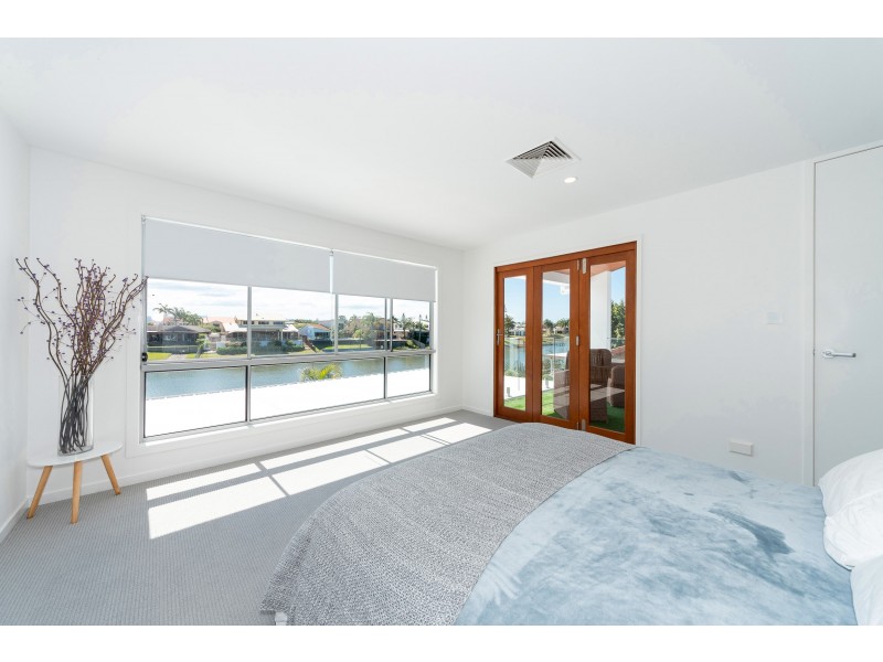12 Claymore Crescent, Sorrento QLD 4217