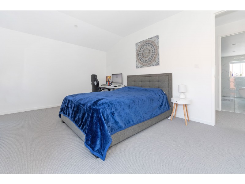 12 Claymore Crescent, Sorrento QLD 4217
