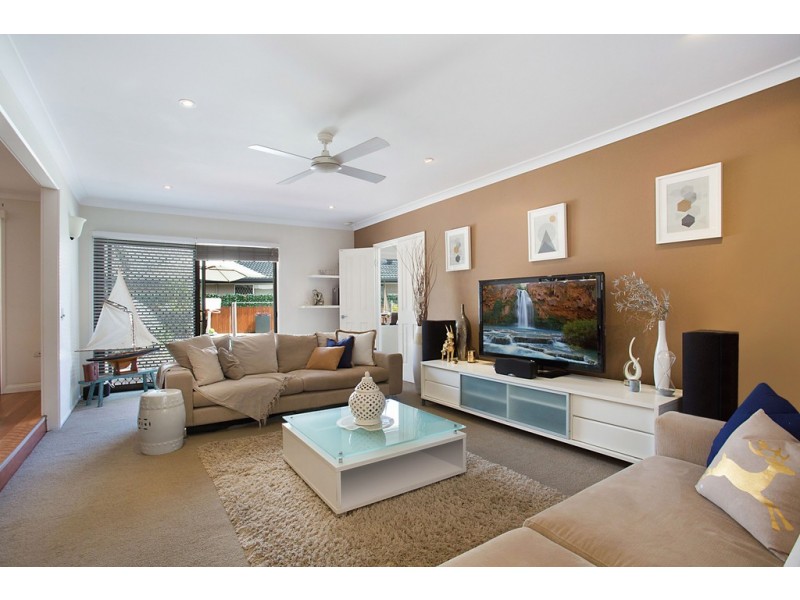 6 Tain Court, Sorrento QLD 4217