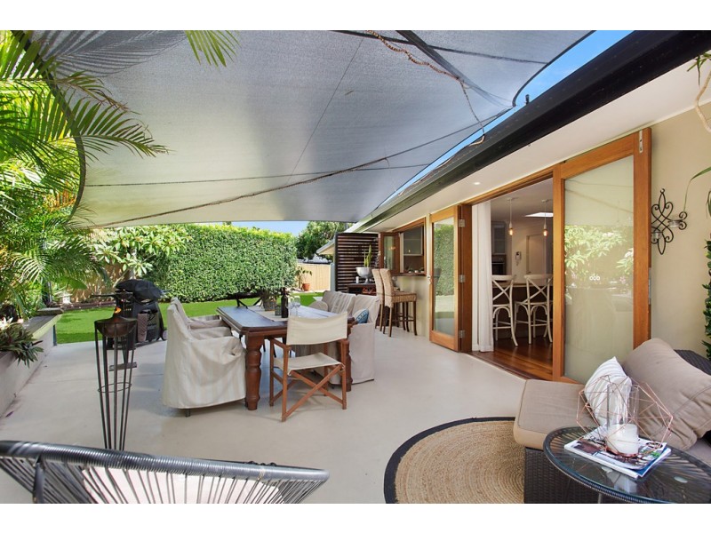 6 Tain Court, Sorrento QLD 4217