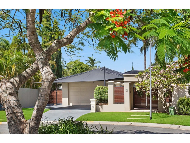 6 Tain Court, Sorrento QLD 4217