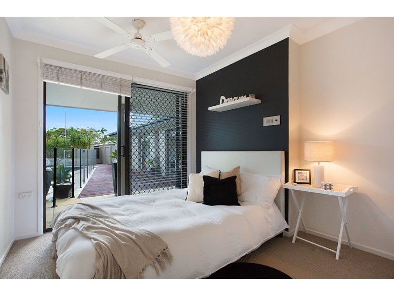 6 Tain Court, Sorrento QLD 4217