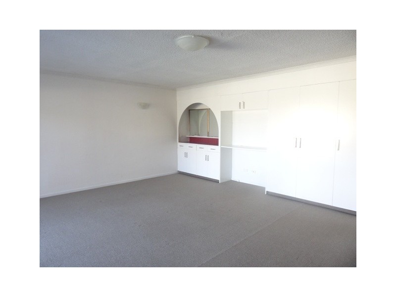 2/19 Seashell Ave, Mermaid Beach QLD 4218