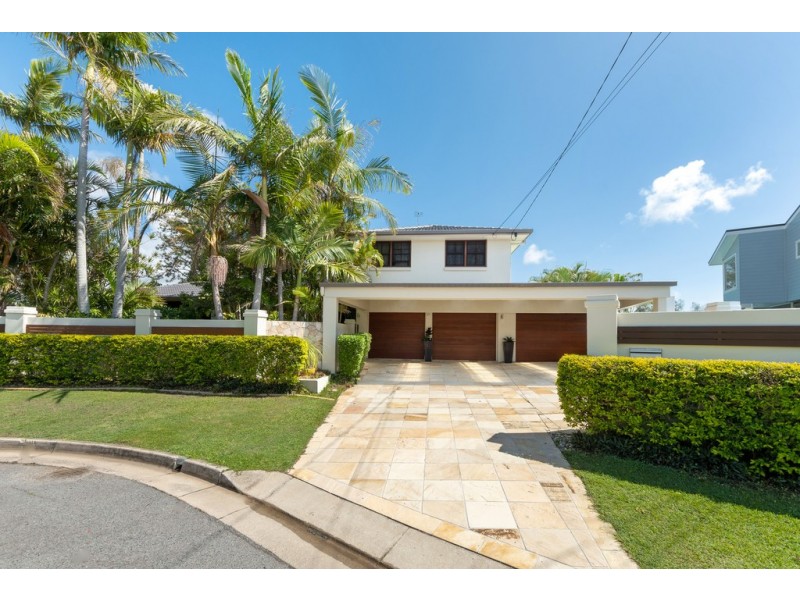 17 Andrew Avenue, Broadbeach Waters QLD 4218