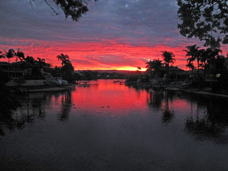 17 Andrew Avenue, Broadbeach Waters QLD 4218