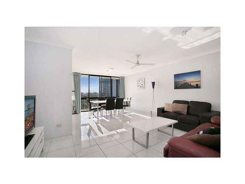 802 ‘Surfers Plaza Resort’ 70 Remembrance Drive, Surfers Paradise QLD 4217