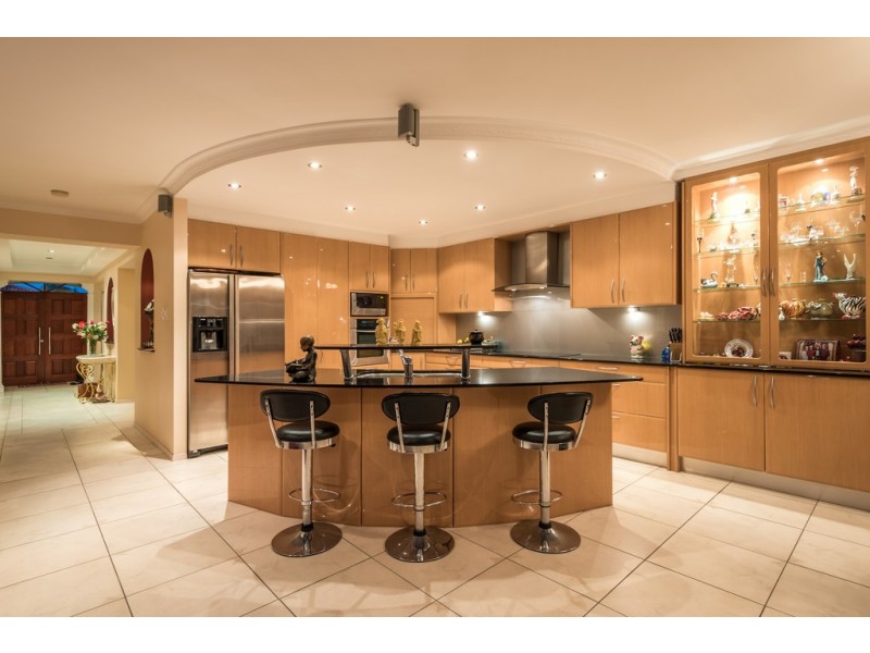 56 Cabana Boulevard, Benowa Waters QLD 4217