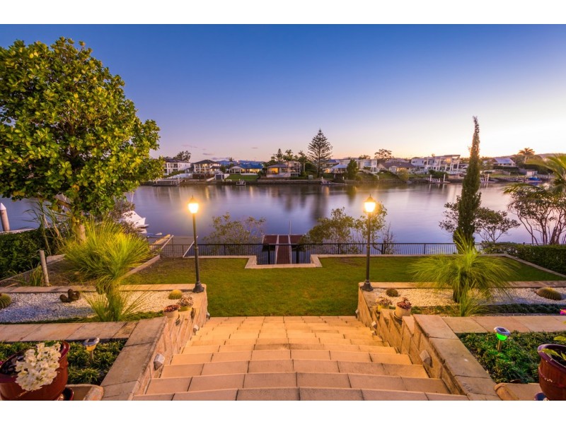 56 Cabana Boulevard, Benowa Waters QLD 4217