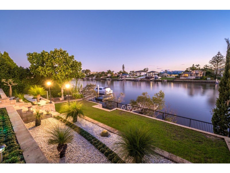 56 Cabana Boulevard, Benowa Waters QLD 4217