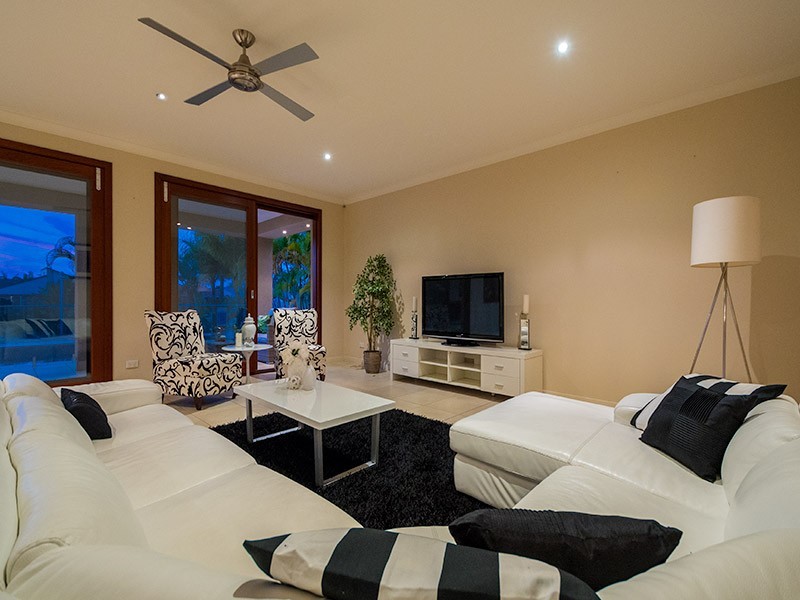 48 Charolais Crescent, Benowa Waters QLD 4217