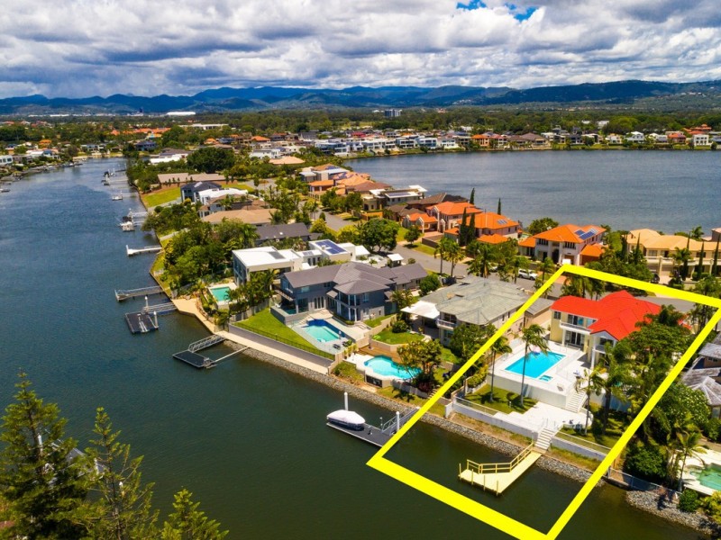 106 Edinburgh Road, Benowa Waters QLD 4217