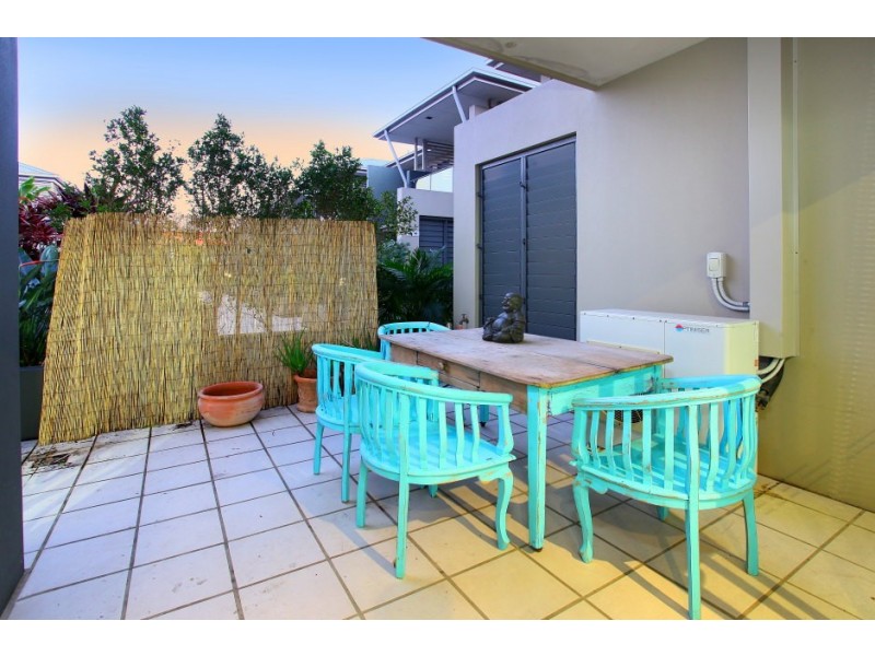 10/45 Bundall Road, Bundall QLD 4217