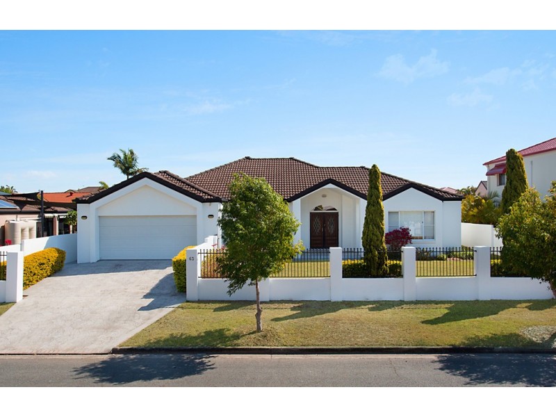 63 Edinburgh Road, Benowa Waters QLD 4217