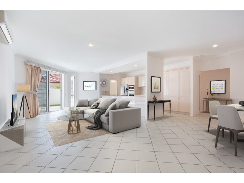 63 Edinburgh Road, Benowa Waters QLD 4217