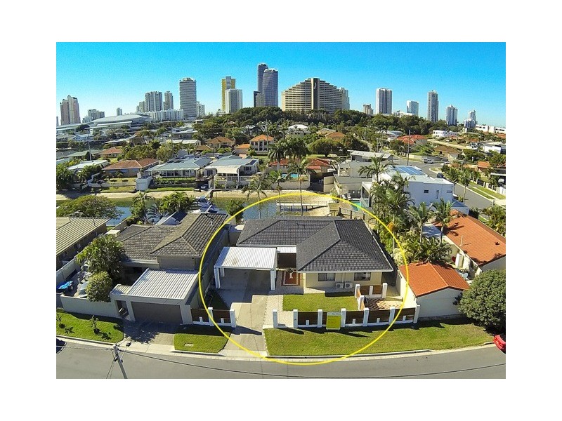 2 Winter Haven Key, Broadbeach Waters QLD 4218