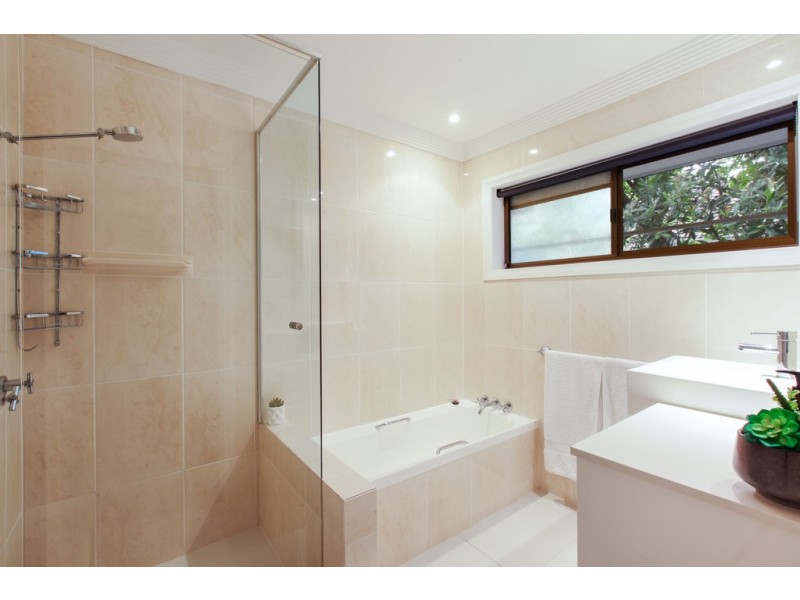 338 Monaco Street, Broadbeach Waters QLD 4218