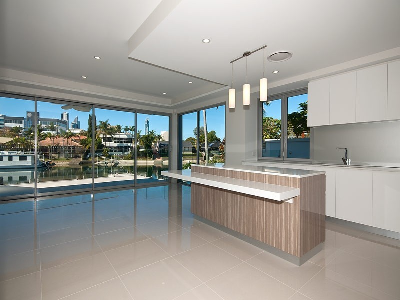 5A Daimler Drive, Bundall QLD 4217