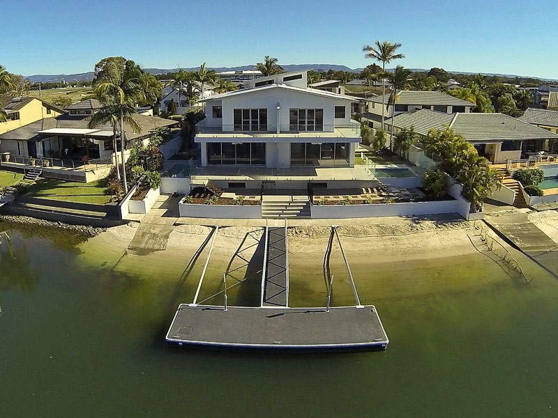 5A Daimler Drive, Bundall QLD 4217