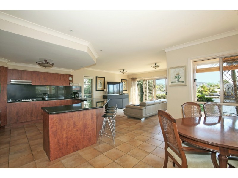 75/40 Cotlew Street East, Southport QLD 4215