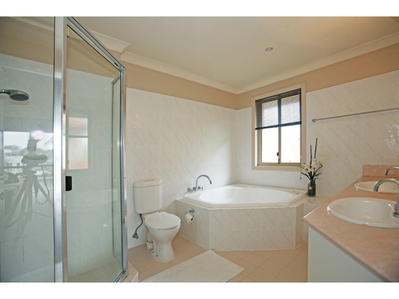 75/40 Cotlew Street East, Southport QLD 4215