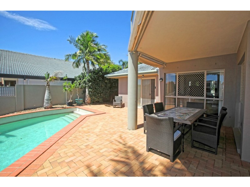 75/40 Cotlew Street East, Southport QLD 4215