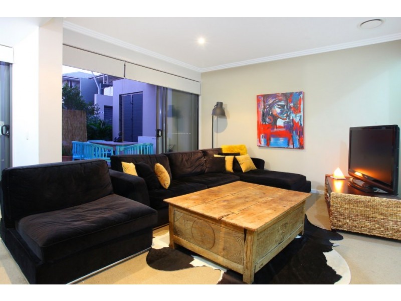 11/45 Bundall Road, Bundall QLD 4217