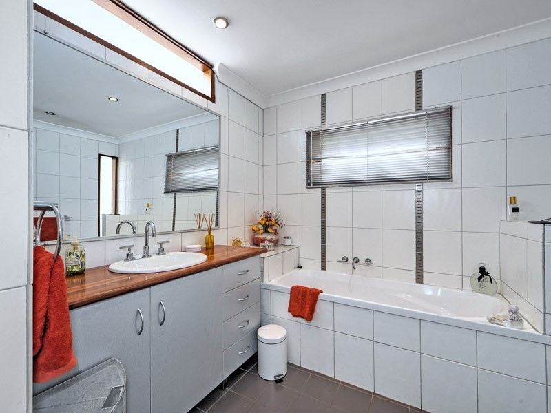 92 Yangoora Crescent, Ashmore QLD 4214