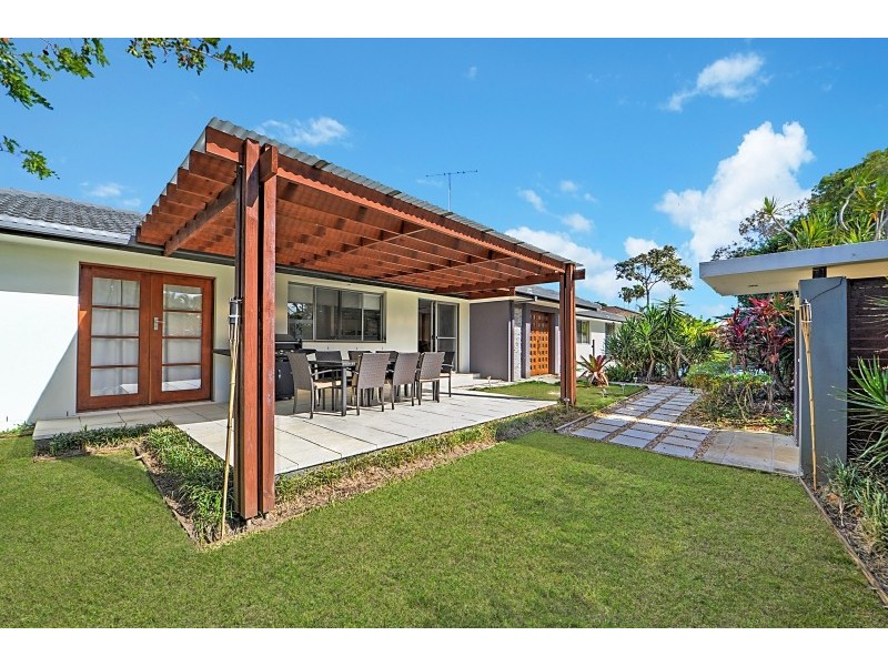 80 Campbell Street, Sorrento QLD 4217