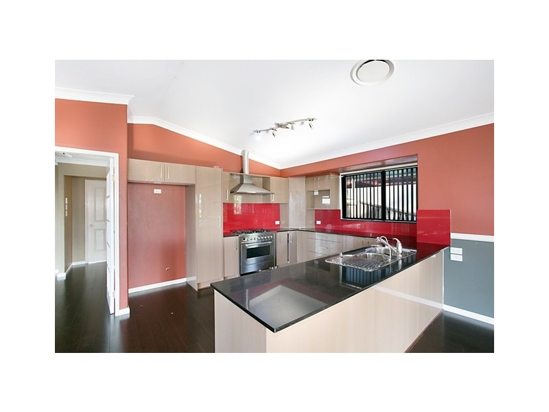 30 Palmerston Dr, Oxenford QLD 4210