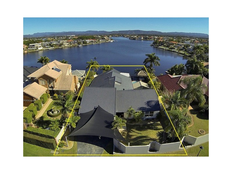 43 Cayman Drive, Clear Island Waters QLD 4226