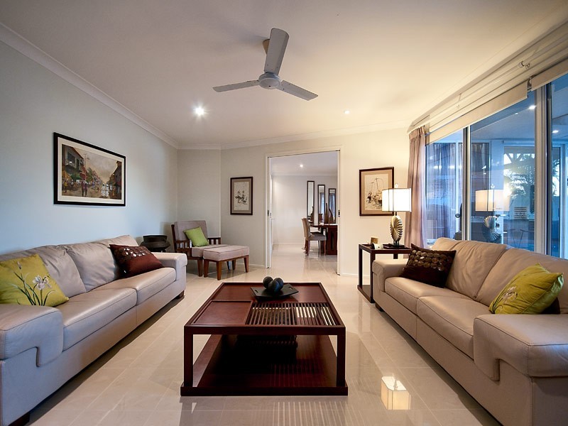 43 Cayman Drive, Clear Island Waters QLD 4226