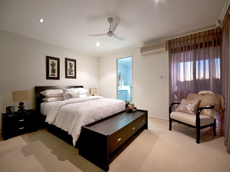 43 Cayman Drive, Clear Island Waters QLD 4226