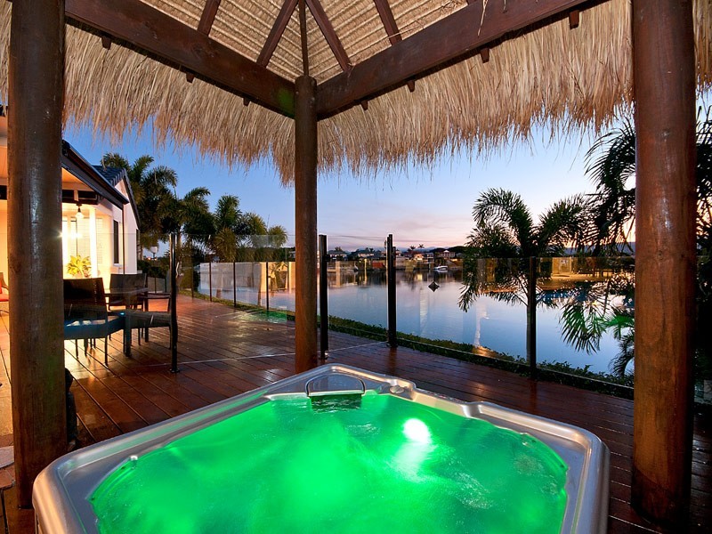 43 Cayman Drive, Clear Island Waters QLD 4226