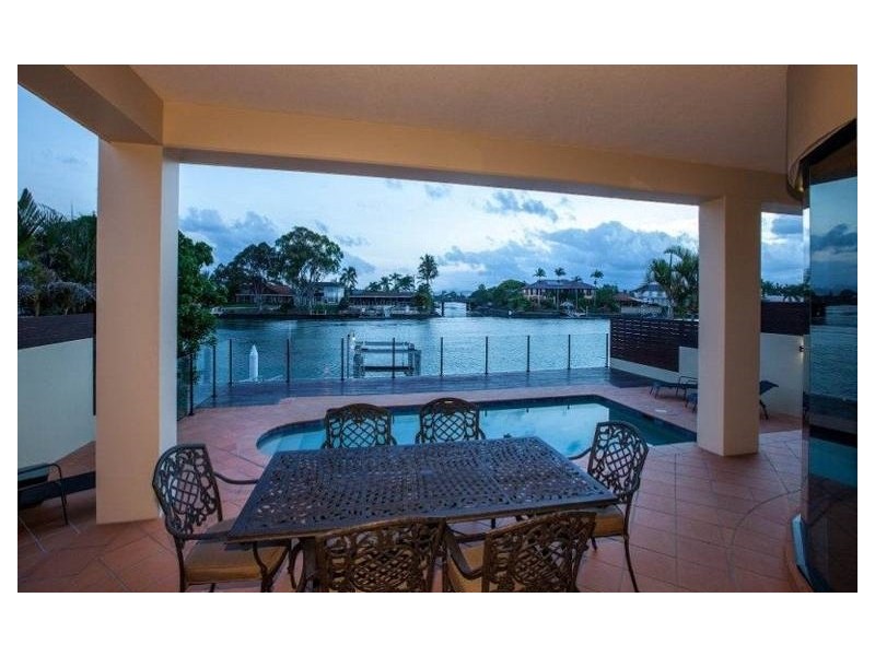 108 Amalfi Drv, Surfers Paradise QLD 4217