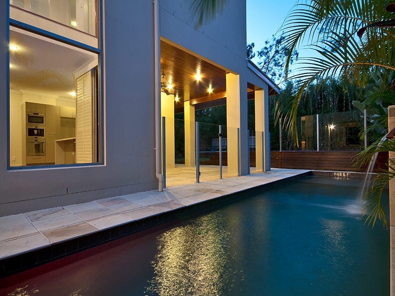 1017 Lakeview Terrace, Benowa QLD 4217