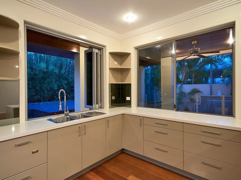 1017 Lakeview Terrace, Benowa QLD 4217