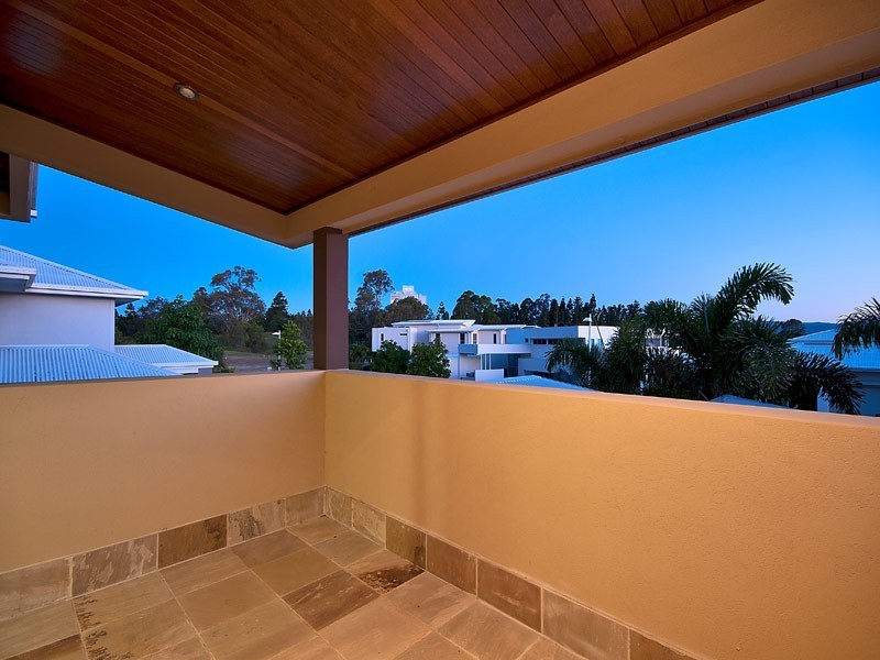 1017 Lakeview Terrace, Benowa QLD 4217