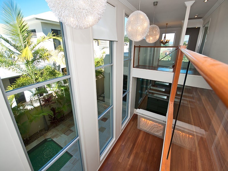 1017 Lakeview Terrace, Benowa QLD 4217