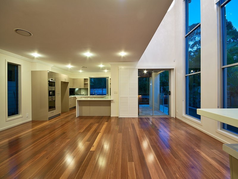 1017 Lakeview Terrace, Benowa QLD 4217